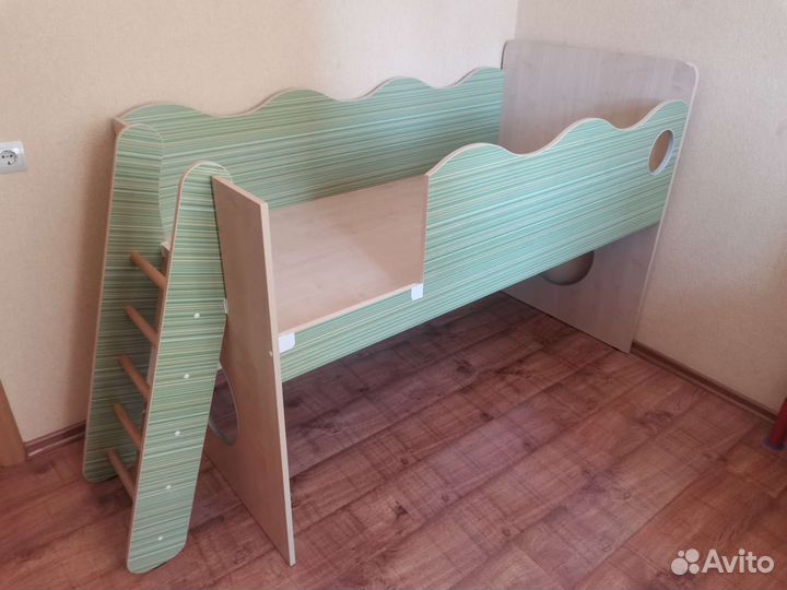 Мебель в детскую комнату