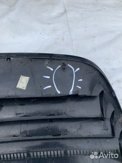 Решетка радиатора Volkswagen Touran