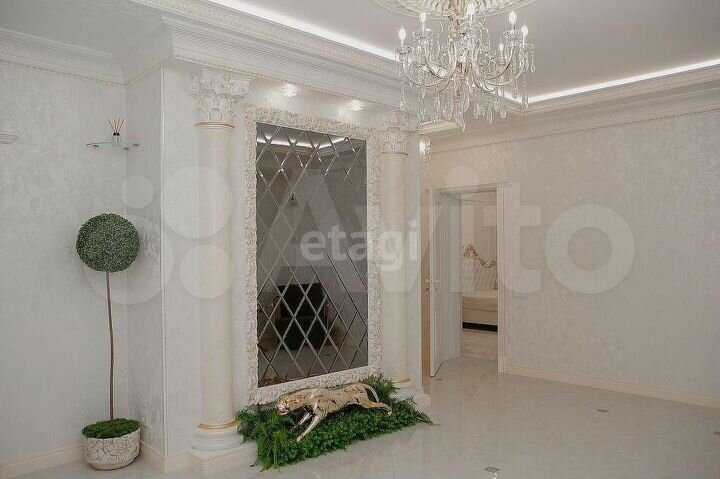 5-к. квартира, 210 м², 4/10 эт.