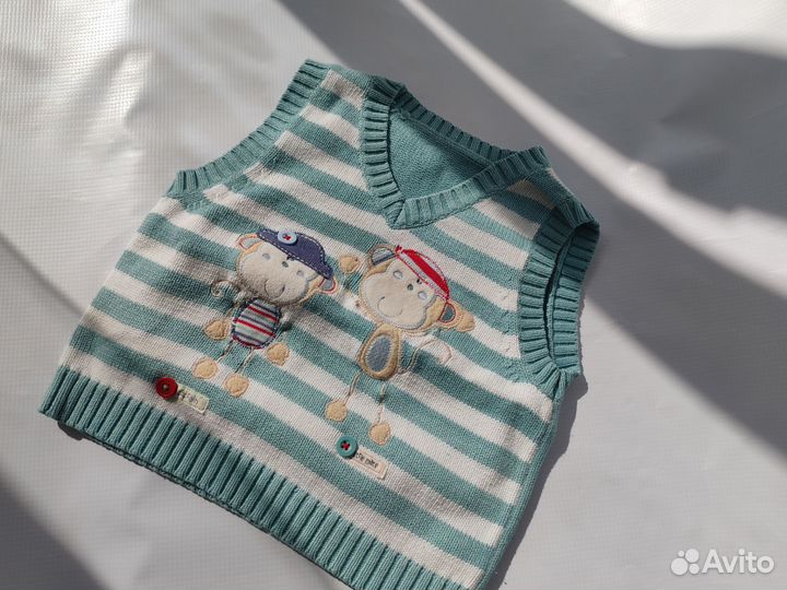 Жилетка вязаная