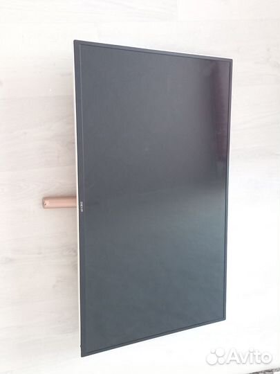 Монитор с разбитой матрицей