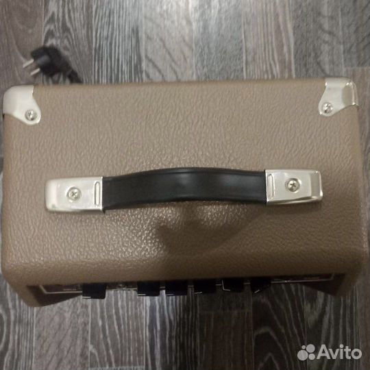 Комбоусилитель fender 35W