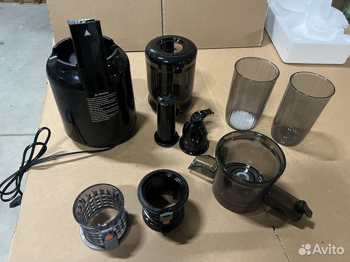 Кухонный комбайн User Manual