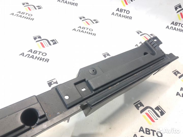 Накладка багажника задняя левая Bmw X5 E70 N55B30