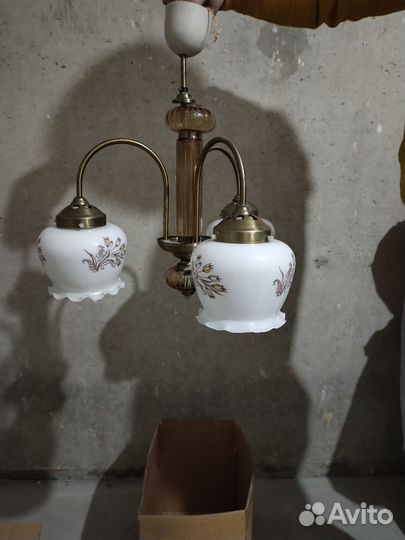 Люстра на три лампы бу