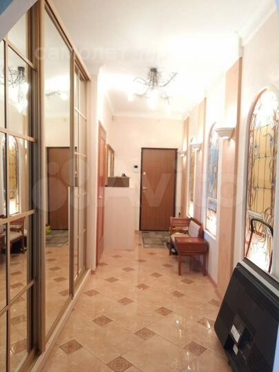 4-к. квартира, 99 м², 8/9 эт.