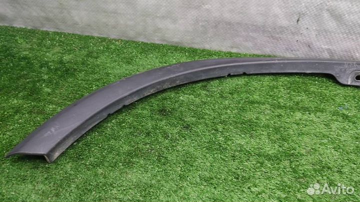 Молдинг крыла переднего левого Suzuki SX4 2008