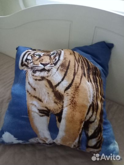 Декоративная подушка