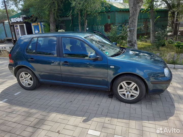 Volkswagen Golf 1.6 МТ, 2001, 218 000 км