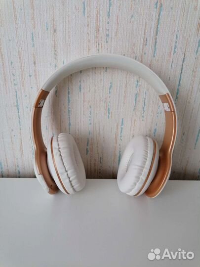 Беспроводные наушники JBL