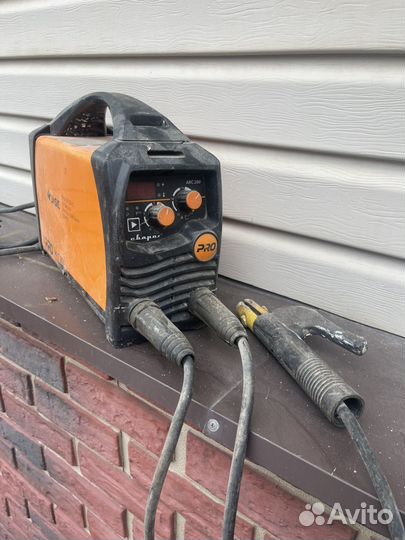 Сварочный аппарат сварог PRO ARC 200