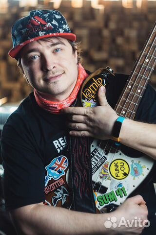 Уроки игры на гитаре, бас, электрогитаре в студии