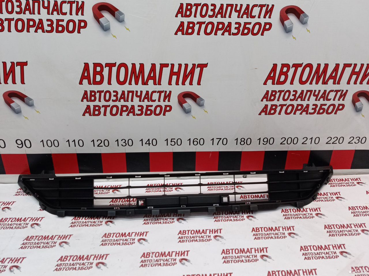 Решетка переднего бампера Джили Эмгранд SS11