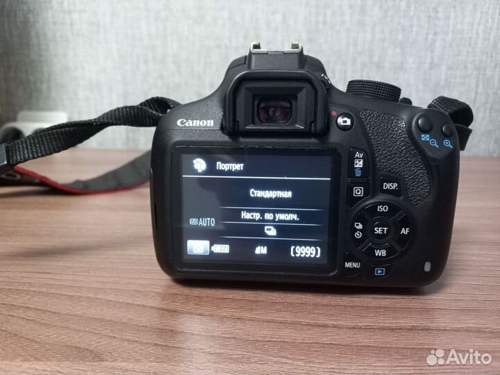 Фотоаппарат Canon EOS 1200d(состояние нового)