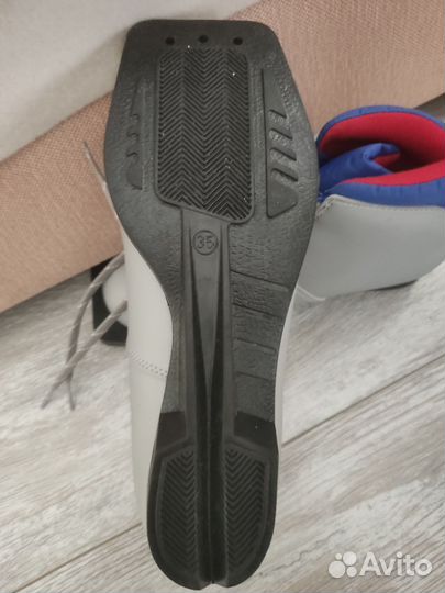 Лыжные ботинки