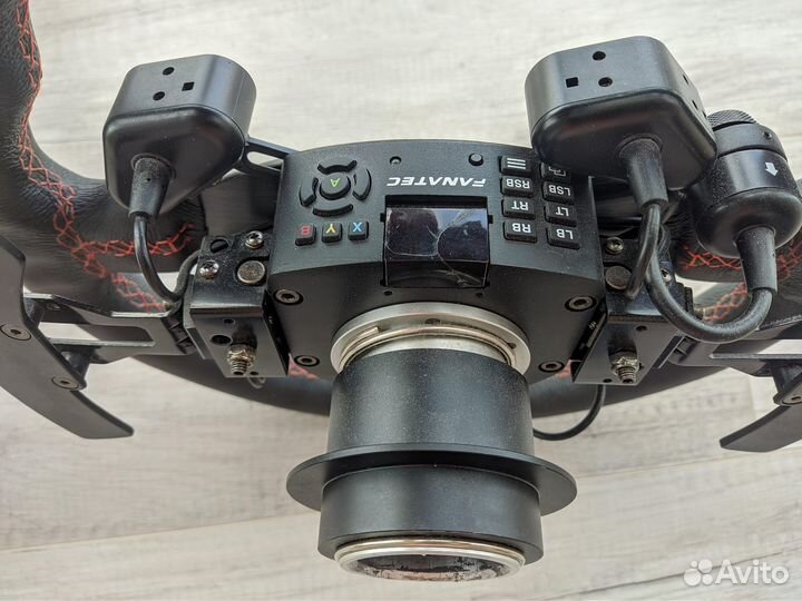 Fanatec csl dd + руль 33см, хаб, педали + кокпит