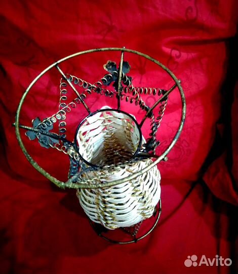 Декоративная ваза