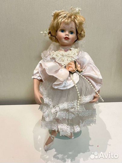 Фарфоровая коллекционная кукла балерина