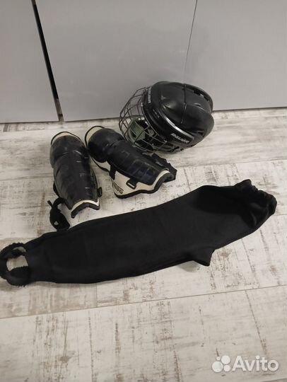 Хоккейные наколенники детские и гомаши для хоккея