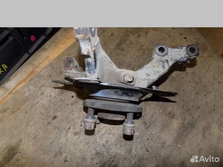 Кулак поворотный передний правый Corsa D 2006-2015