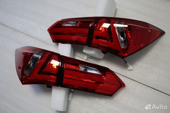 Задние светодиодные фонари Corolla 2013- e180