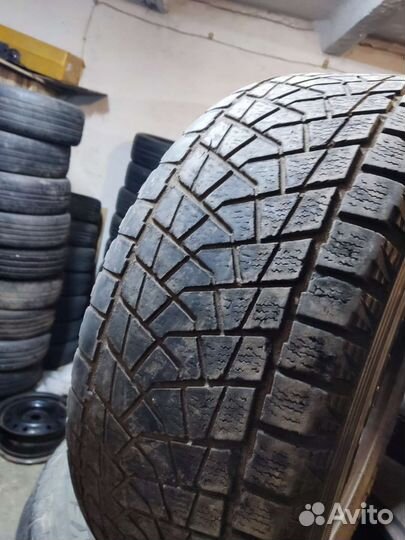 Bridgestone Blizzak DM-Z3 275/65 R17