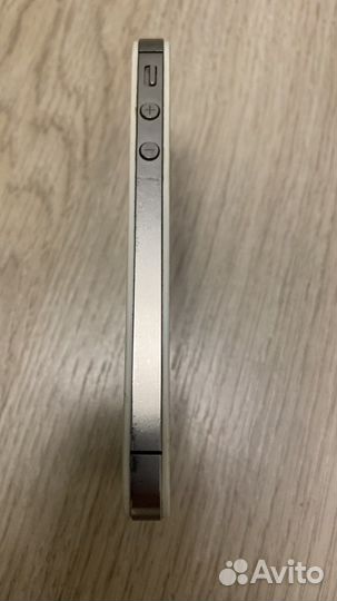 Телефон iPhone 4s