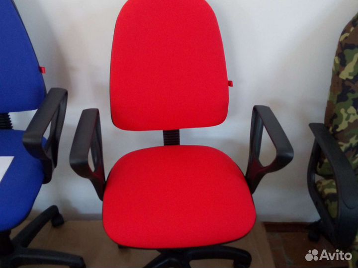 Компьютерное кресло