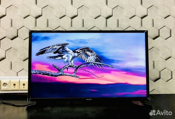 Телевизор samsung 32 SMART tv