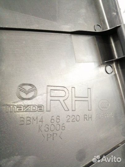 Накладка на стойку внутренняя правая Mazda 3 BL