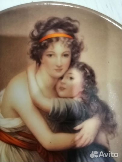 Настенная тарелка