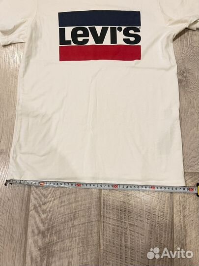 Футболка levis