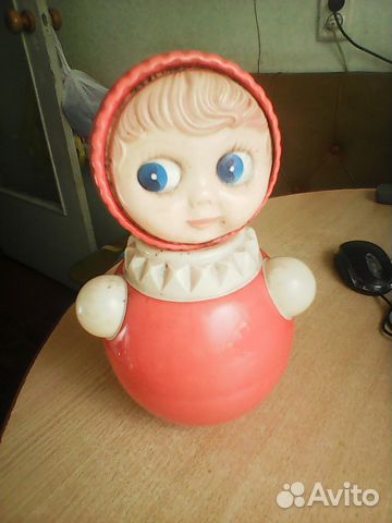 Кукла неваляшка