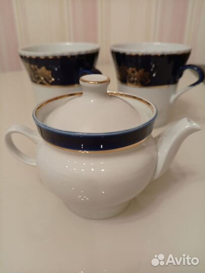 Фарфоровый чайный набор