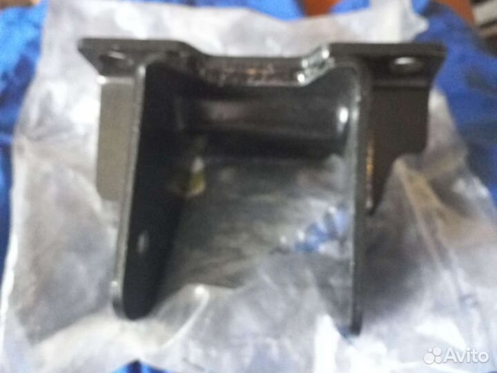 Кронштейн кпп Ssangyong Actyon New