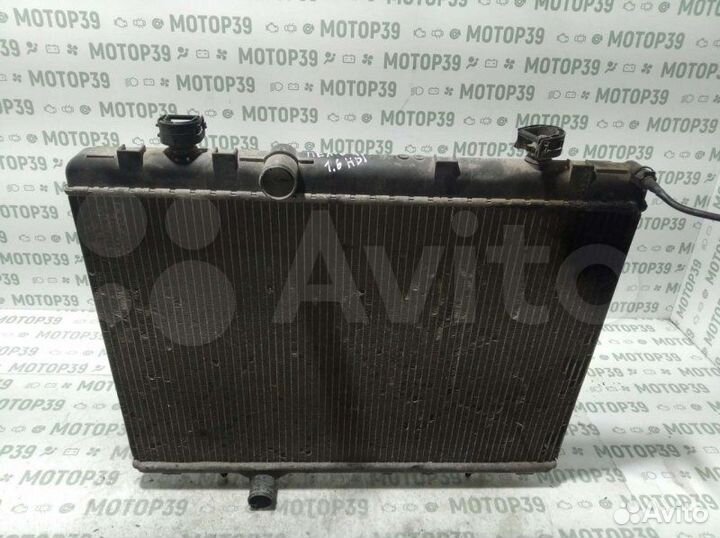 Радиатор охлаждения Peugeot 407 1.6HDI