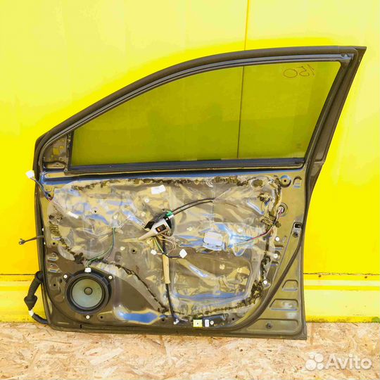 Дверь передняя правая Toyota Corolla NRE150 Серыйв