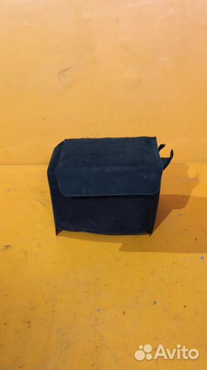 Защита для аккумулятора на VW Golf 6