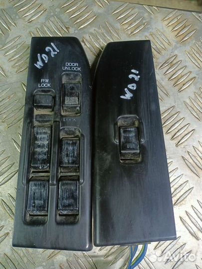 Блок стеклоподъемников Nissan Terrano WD21