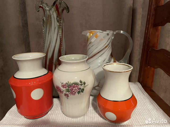 Вазы фарфоровые, стеклянные