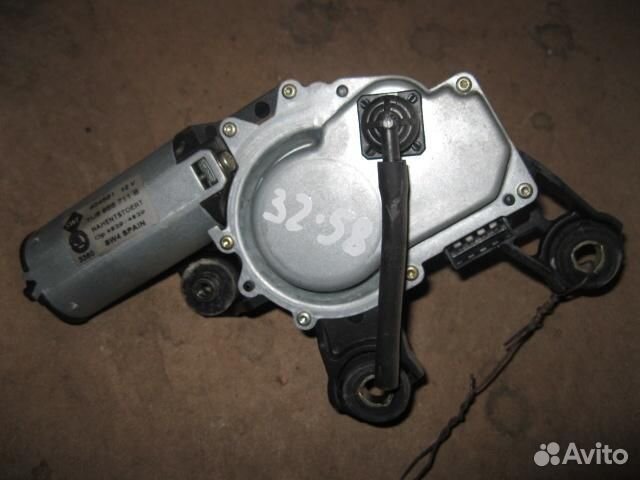 Моторчик стеклоочистителя задний Skoda Octavia