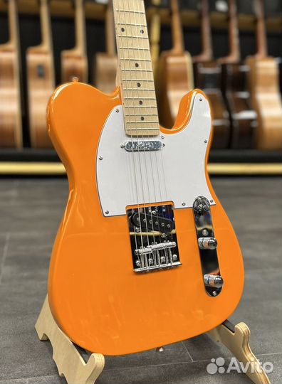 Электрогитара с комбоусилителем (новая)