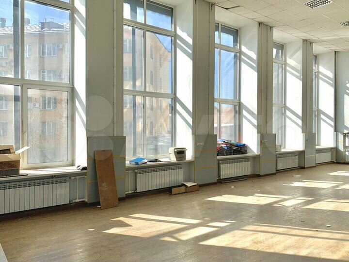 Свободного назначения, центр, 369 м²