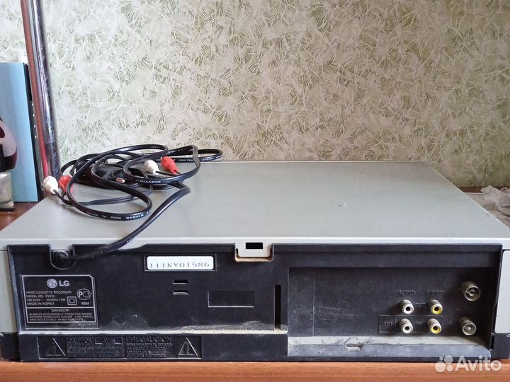 Видеомагнитофон