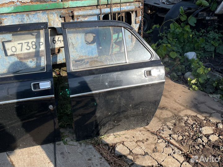 Двери на Волгу 3102