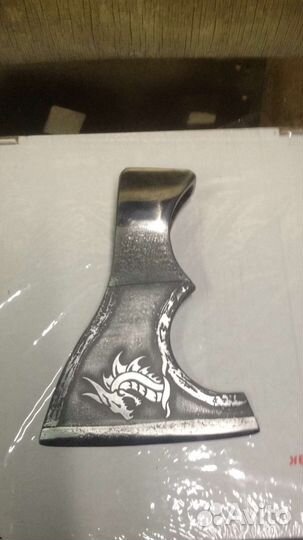 Подарок, топор