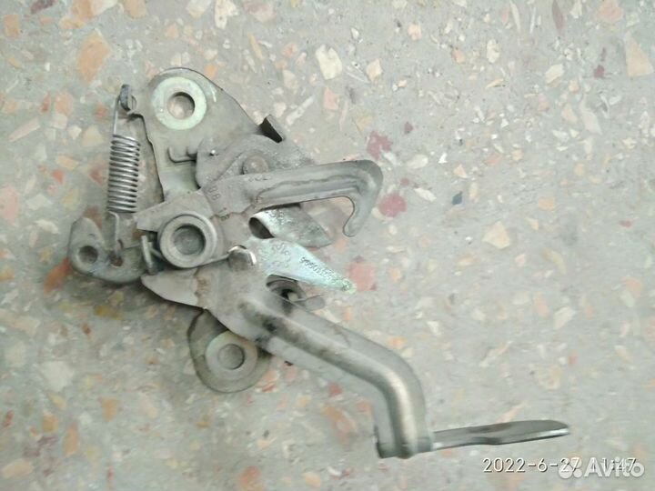 Замок капота Peugeot 308