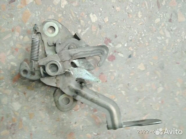 Замок капота Peugeot 308