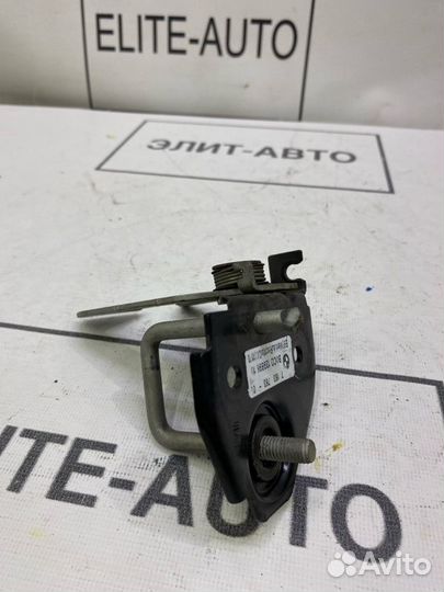 Замок капота левый Bmw 5 F10 2011