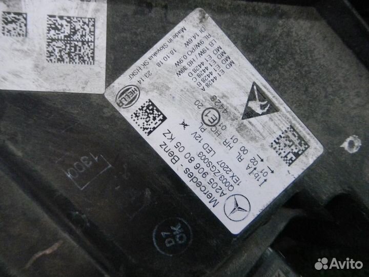 Фара правая Mercedes-Benz C-Class